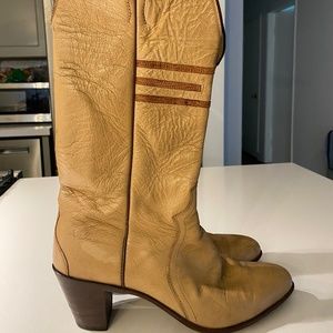 Vintage Justin heeled cowboy boots